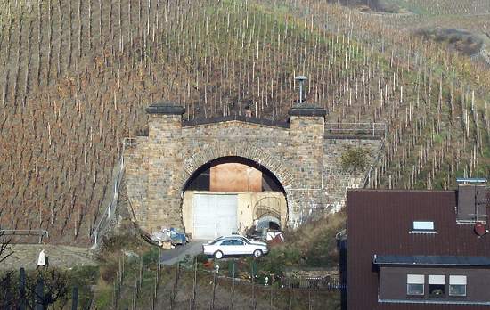 Sonderbergtunnel in Dernau (Südportal)
